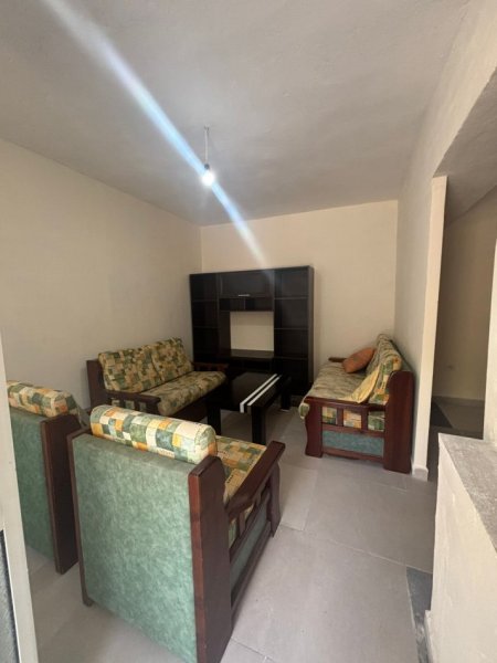 Tirane, jepet me qera apartament 1+1 Kati 1, 72 m² 380 € (selite)
