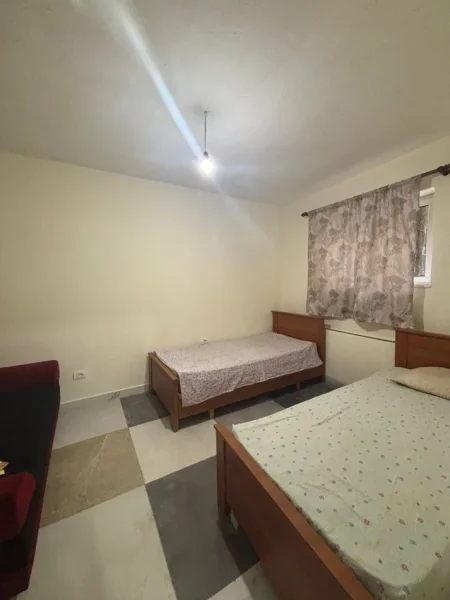 Tirane, jepet me qera apartament 1+1 Kati 1, 72 m² 380 € (selite)