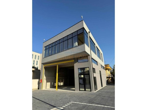0683487469 Tirane, jepet me qera ambjent biznesi Kati 1, 330 m² 5.000 € (Prane TEG , Mbrapa Univeristeti ALDENT)
