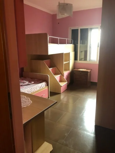 Tirane, jepet me qera apartament 2+1 Kati 5, 90 m² 650 € (Selvia)