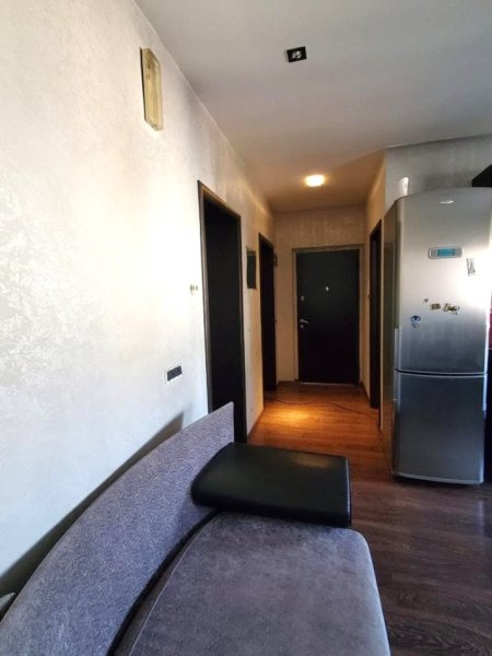 Apartament me Qira 2+1 Modern tek Pazari i Ri ne Qender  per 4 veta , 600 €uro