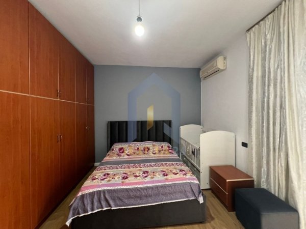 Tirane, jap me qera apartament 2+1+Ballkon Kati 2, 115 m² 700 € (Selite Universiteti Barleti)