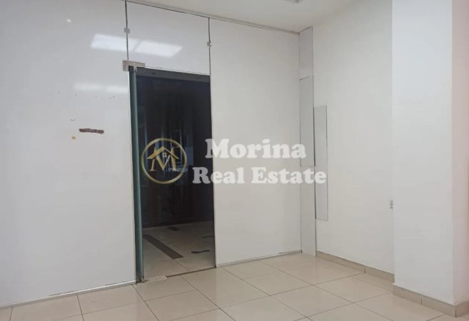 Tirane, jepet me qera ambjent biznesi Kati 1, 28 m² 300 € (Rruga e Dibres, Kompleksi Halili)