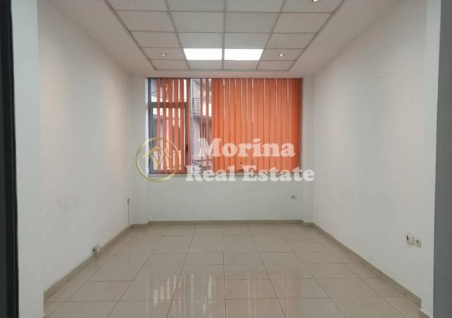 Tirane, jepet me qera ambjent biznesi Kati 1, 28 m² 300 € (Rruga e Dibres, Kompleksi Halili)