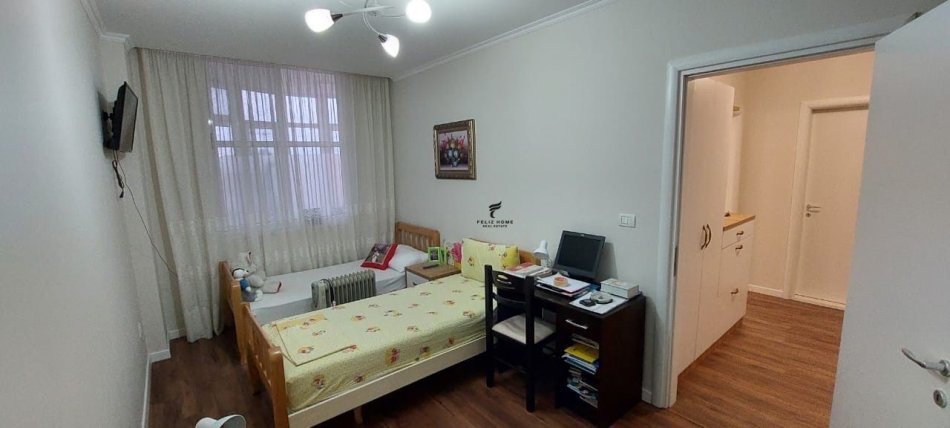 Tirane, jepet me qera apartament 2+1 Kati 6, 88 m² 700 € (SELITE)