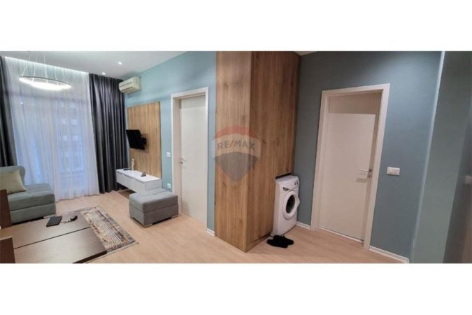 Tirane, jepet me qera apartament 1+1+Ballkon Kati 8, 64 m² 550 € 