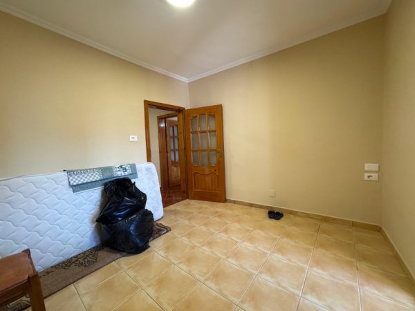 Tirane, shitet apartament 1+1 Kati 3, 65 m² 138.000 € 