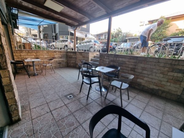 Tirane, jepet me qera dyqan Kati 0, 74 m² 500 € (PAZARI I RI)