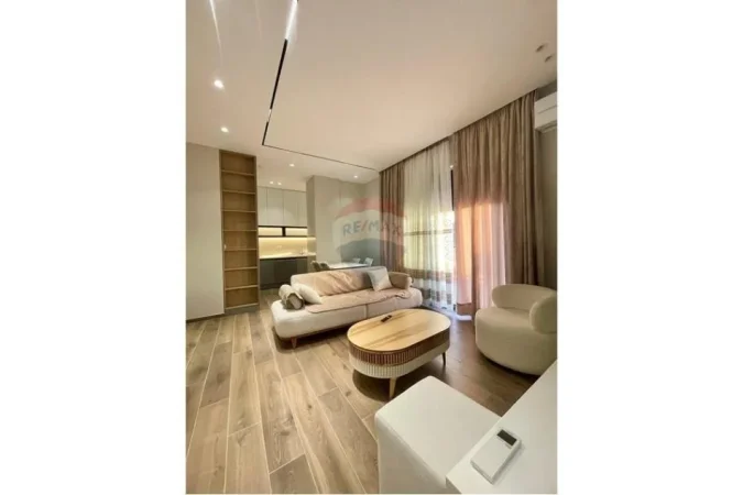 Tirane, jepet me qera apartament 2+1+Ballkon Kati 8, 130 m² 1.500 € 