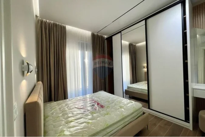 Tirane, jepet me qera apartament 2+1+Ballkon Kati 8, 130 m² 1.500 € 