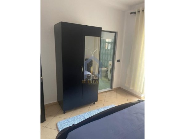 Tirane, jap me qera apartament 1+1+Ballkon Kati 1, 55 m² 400 € (Allias)