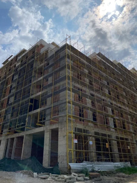 Tirane, shitet apartament 2+1+Ballkon Kati 3, 84 m² 115.000 € 