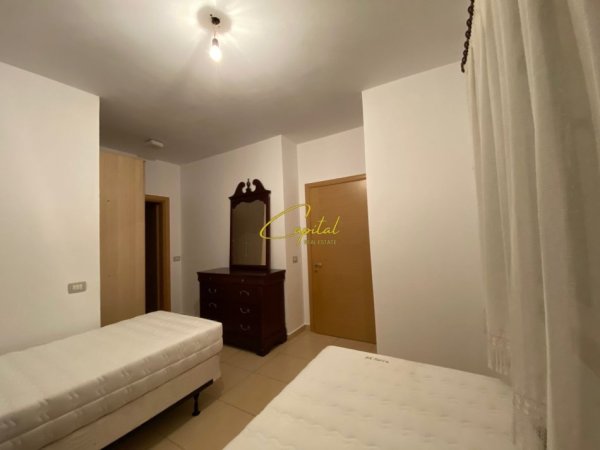 Tirane, jepet me qera apartament 2+1 Kati 5, 100 m² 600 € (ISH STACIONI TRENIT)