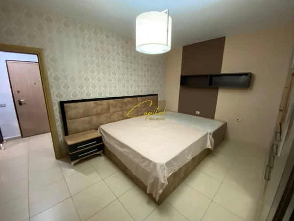 Tirane, jepet me qera apartament 2+1 Kati 5, 100 m² 600 € (ISH STACIONI TRENIT)