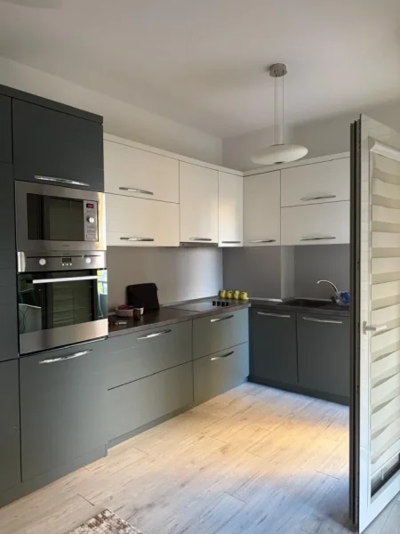 Tirane, jepet me qera apartament 1+1 Kati 2, 450 € 