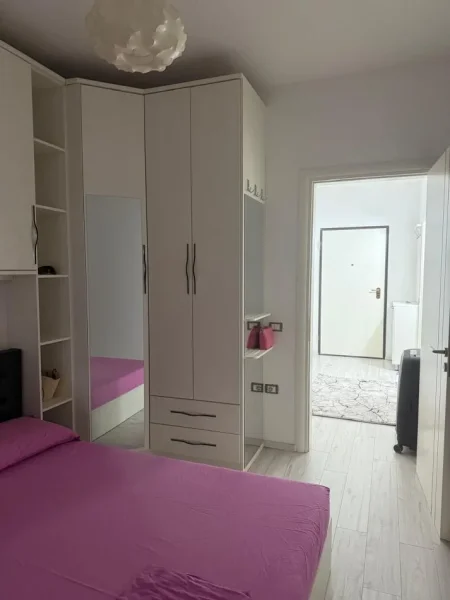 Tirane, jepet me qera apartament 1+1 Kati 2, 450 € 