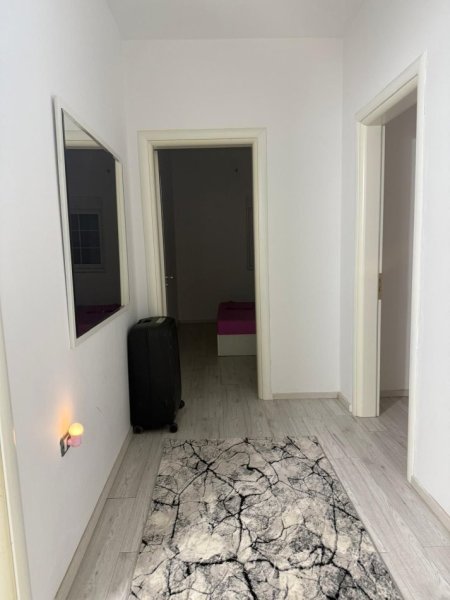 Tirane, jepet me qera apartament 1+1 Kati 2, 450 € 