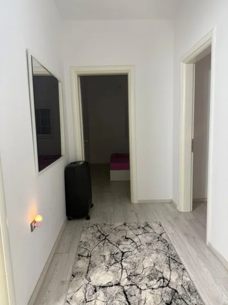 Tirane, jepet me qera apartament 1+1 Kati 2, 450 € 
