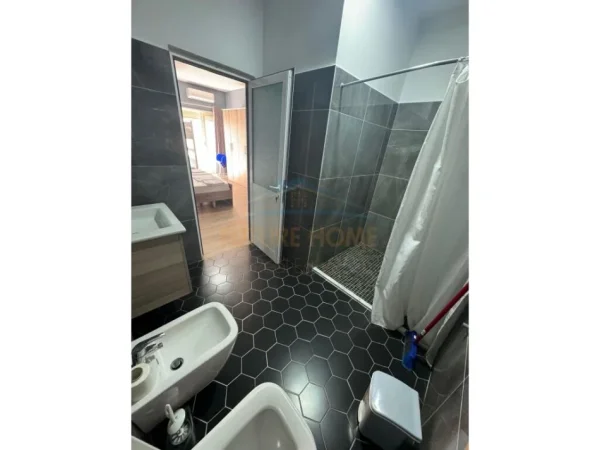 Durres, shitet apartament 1+1 Kati 4, 63 m² 95.850 € (Durres)