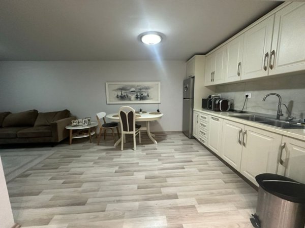 Tirane, shitet apartament 2+1+Ballkon Kati 1, 85 m² 169.000 € (Kodra e diellit)