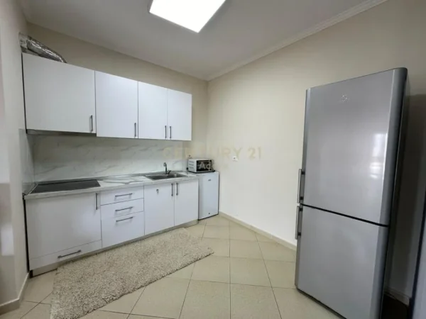 Tirane, jepet me qera apartament 2+1 Kati 11, 112 m² 700 € (Stacioni i Trenit , Hipotek)