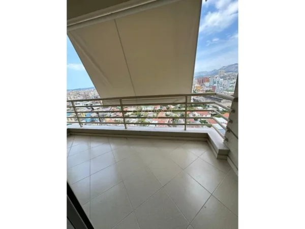 Tirane, jepet me qera apartament 2+1 Kati 11, 112 m² 700 € (Stacioni i Trenit , Hipotek)