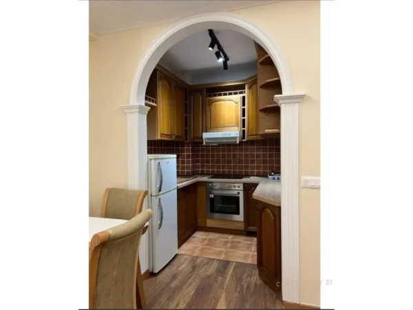 Tirane, shitet apartament 1+1 Kati 2, 68 m² 170.000 € (Ministria e jashtme)