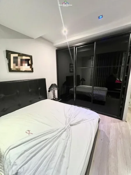 Tirane, jepet me qera apartament 2+1 Kati 4, 98 m² 800 € (selvia)