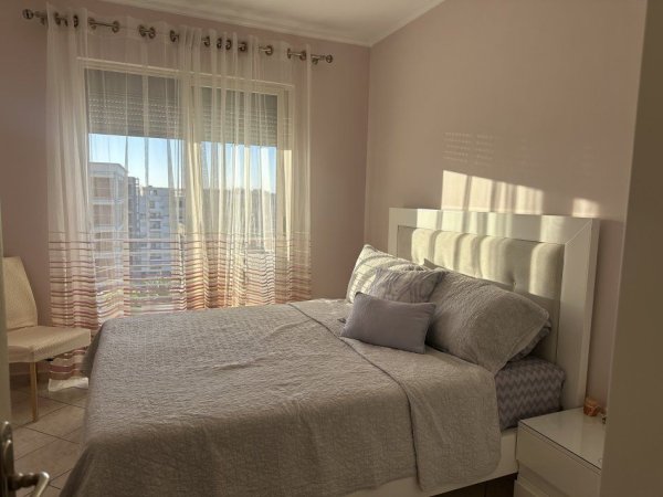 Tirane, jepet me qera apartament 1+1 Kati 8, 65 m² 450 € (ASTIR)