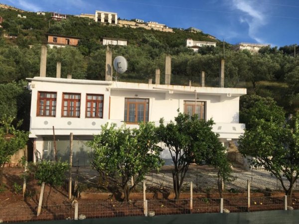 Vlore - Lungomare, shitet Vile 3+1+Ballkon Kati 3, 100 m² 310.000 € 
