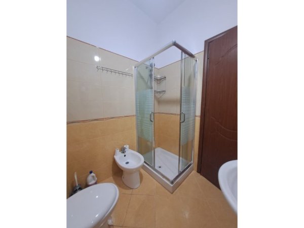 Tirane, jepet me qera apartament , 125 m² (Selite , Tirane.)