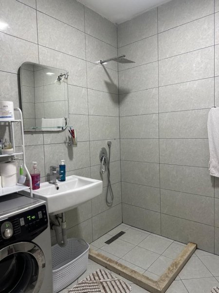 Shqiperi, jepet me qera apartament 1+1+Ballkon Kati 1, 790 m² 550 € (5 maji)