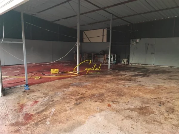 Tirane, jepet me qera magazine Kati 0, 250 m² 800 € (KOMBINAT)