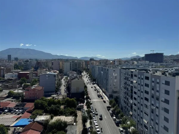 Tirane, shes 3+1+Ballkon Kati 10, 138 m² 570.000 € 