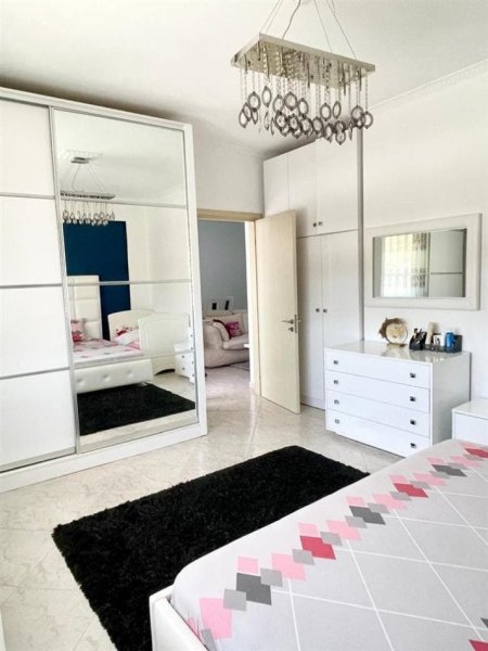 Tirane, jepet me qera apartament 2+1 Kati 2, 100 m² 750 € (JORDAN MISJA)