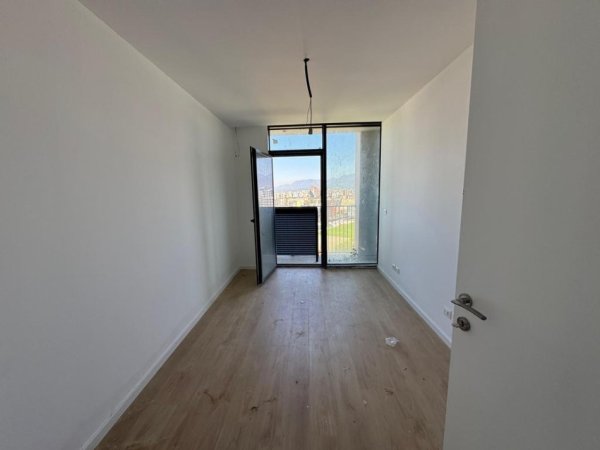 Tirane, jepet me qera ambjent biznesi Kati 12, 138 m² 1.500 € (LAKE VIEW RESIDENCE)