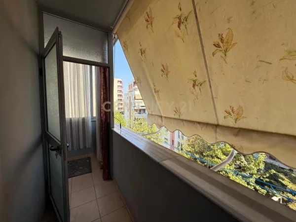 Tirane, shitet apartament 2+1+Ballkon Kati 4, 88 m² 139.000 € (rruga besim alla)