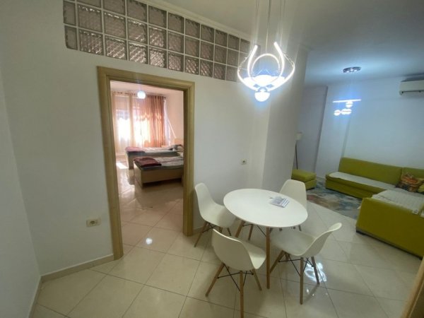 Tirane, jepet me qera apartament 2+1 Kati 2, 77 m² 600 € (Stacioni i trenit)