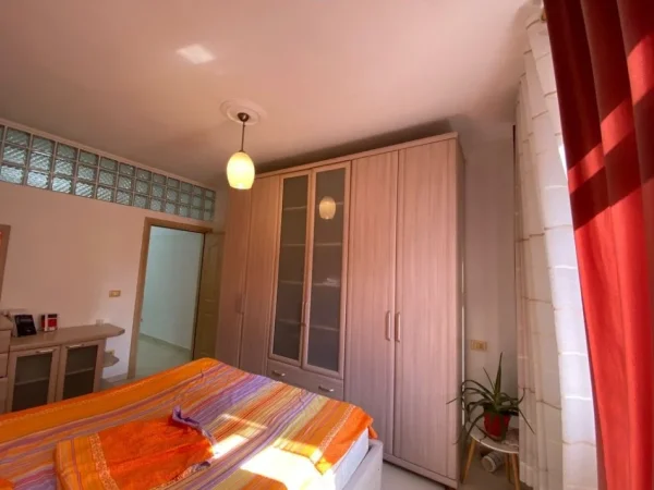 Tirane, jepet me qera apartament 2+1 Kati 2, 77 m² 600 € (Stacioni i trenit)