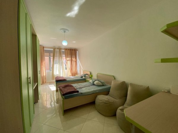 Tirane, jepet me qera apartament 2+1 Kati 2, 77 m² 600 € (Stacioni i trenit)