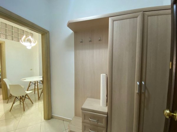 Tirane, jepet me qera apartament 2+1 Kati 2, 77 m² 600 € (Stacioni i trenit)