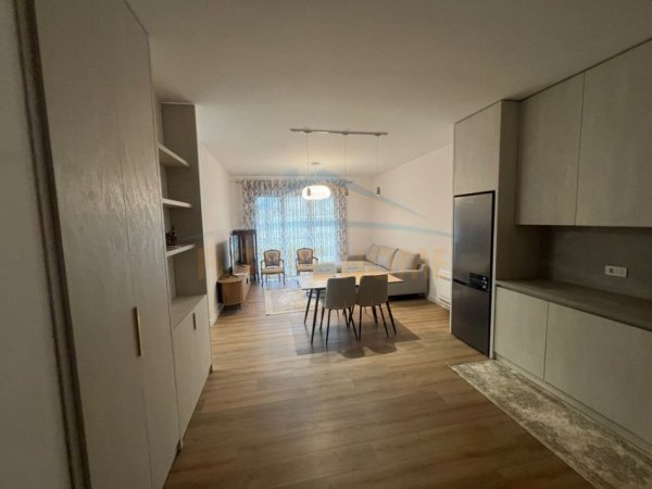 Tirane, jepet me qera apartament 2+1+Ballkon Kati 3, 117 m² 800 € (Don Bosko)