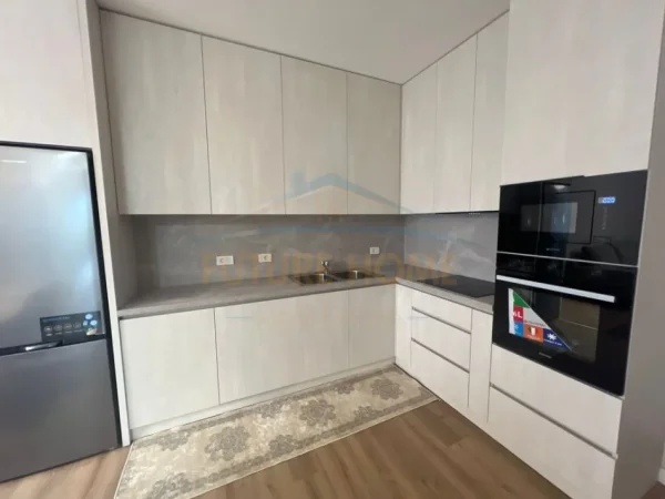 Tirane, jepet me qera apartament 2+1 Kati 3, 117 m² 800 € (Don Bosko)