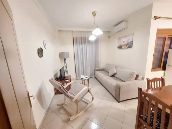 Durres, jap me qera apartament 1+1+Aneks+Ballkon Kati 3, 67 m² 350 € (Shkembi i Kavajes, Durres.)