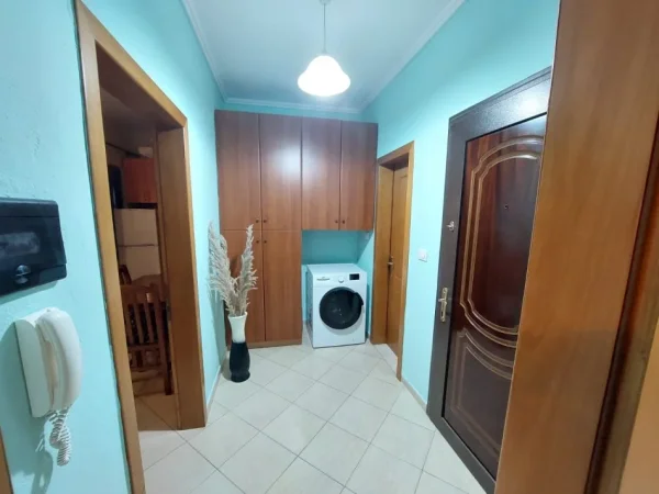 Durres, jap me qera apartament 1+1+Aneks+Ballkon Kati 3, 67 m² 350 € (Shkembi i Kavajes, Durres.)