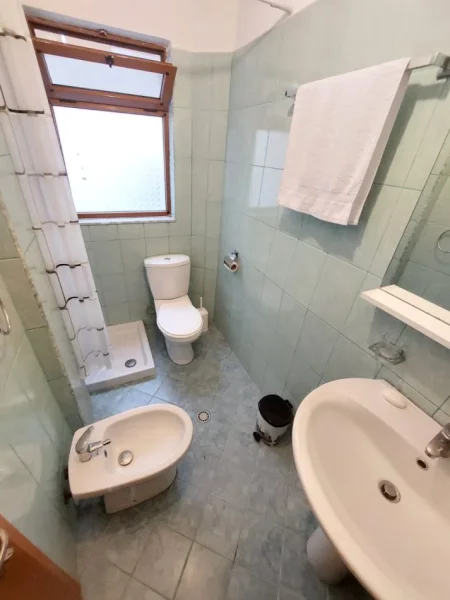 Durres, jap me qera apartament 1+1+Aneks+Ballkon Kati 3, 67 m² 350 € (Shkembi i Kavajes, Durres.)