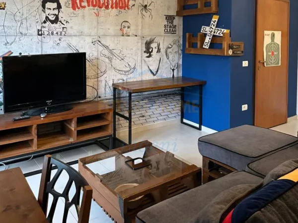 Tirane, jepet me qera apartament 1+1+Aneks+Ballkon Kati 1, 55 m² 550 € (LIQENI I THATE)