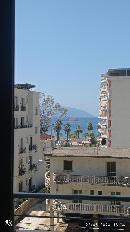 Vlore, jepet me qera apartament 2+1+Ballkon Kati 4, 88 m² 600 € (Lungomare)