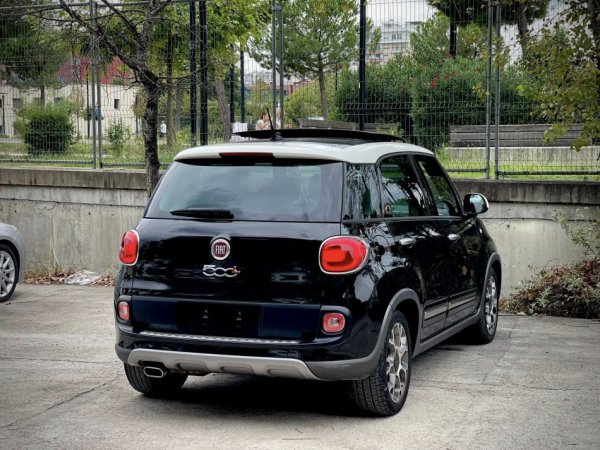 Tirane, shes makine FIAT 500 L Benzin, e zeze automatik Klima 148.000 km 7.200 €