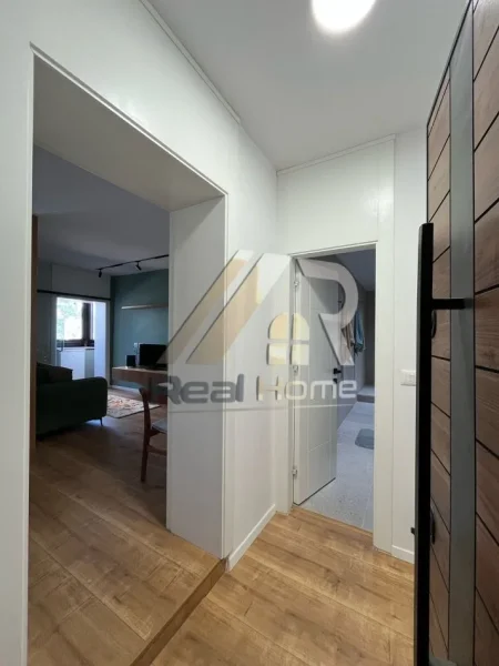 Tirane, jepet me qera garsonier 1+1 Kati 3, 45 m² 570 € (Rruga Kavajes)